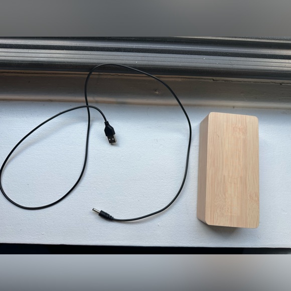 Electronic clock and temperature check bamboo wood - Picture 3 of 3